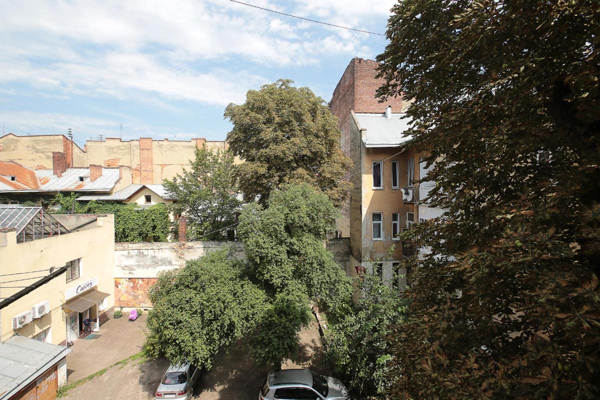 Buk Apartments On Doroshenka 29 Lviv Exterior photo