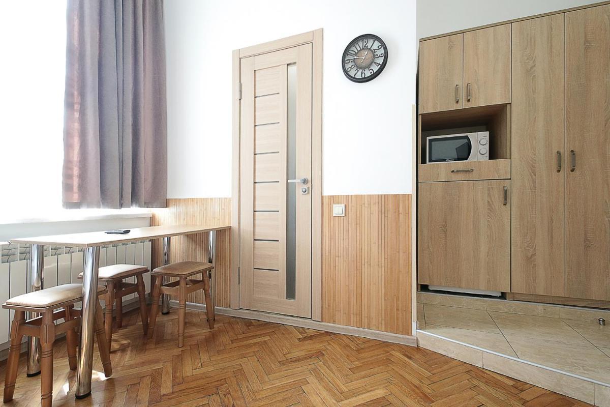 Buk Apartments On Doroshenka 29 Lviv Exterior photo