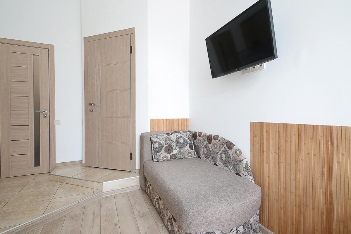 Buk Apartments On Doroshenka 29 Lviv Exterior photo