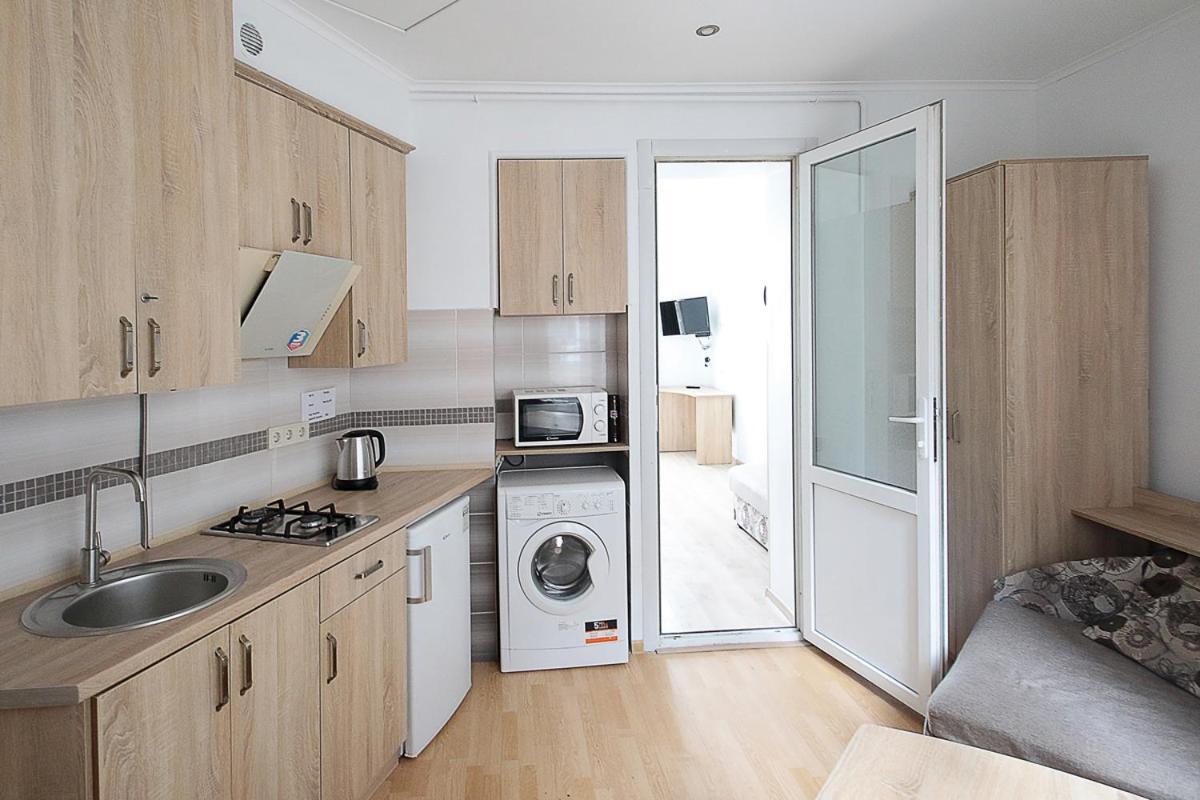 Buk Apartments On Doroshenka 29 Lviv Exterior photo