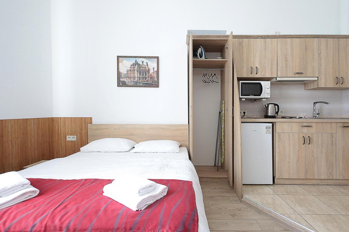 Buk Apartments On Doroshenka 29 Lviv Exterior photo
