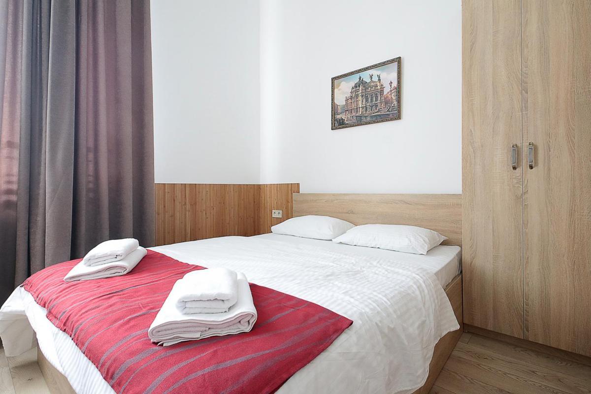Buk Apartments On Doroshenka 29 Lviv Exterior photo