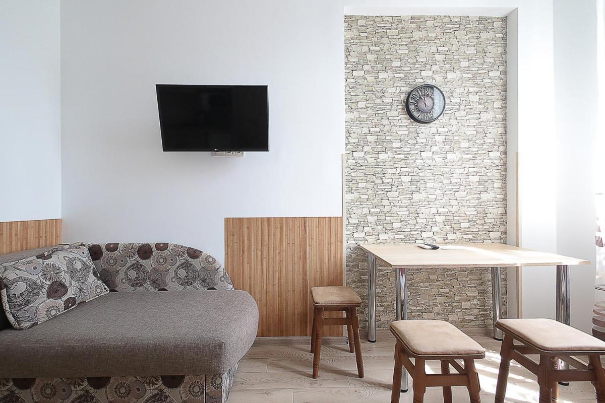 Buk Apartments On Doroshenka 29 Lviv Exterior photo